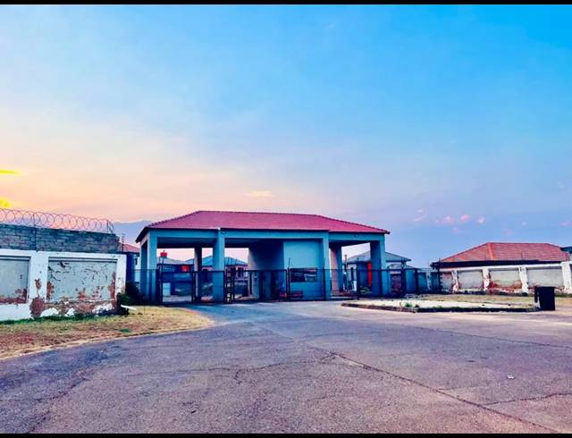 LAND FOR SALE IN HESTEAPARK